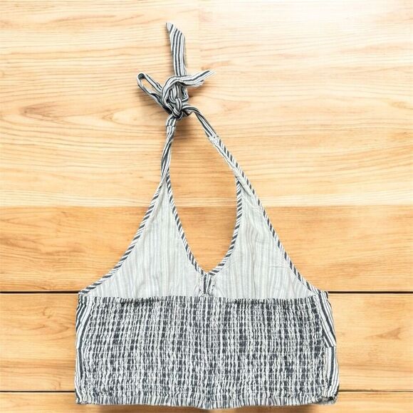 American Eagle Blue White Halter Top Crop Small S Smocked - Picture 3 of 6